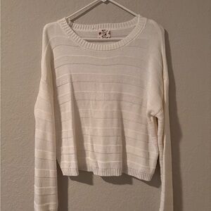 White Textured Knit Sweater – Lightweight & Classic